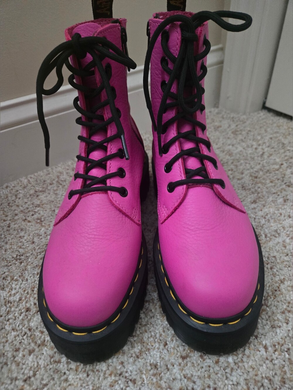 DR. MARTEN HOT PINK PLATFIRM JADON BOOTS NWOB 7